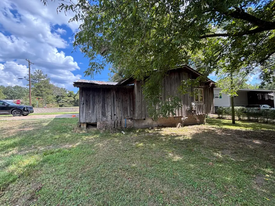 331 College Ave., Tupelo, MS 38801 - #3