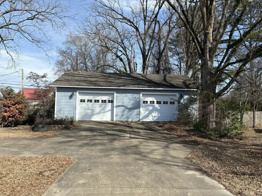 300 S 3rd Ave., Amory, MS 38821 - #2