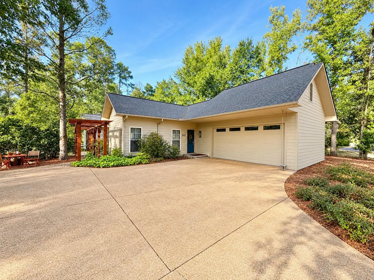 943 N 8th Ave., Amory, MS 38821 - #1