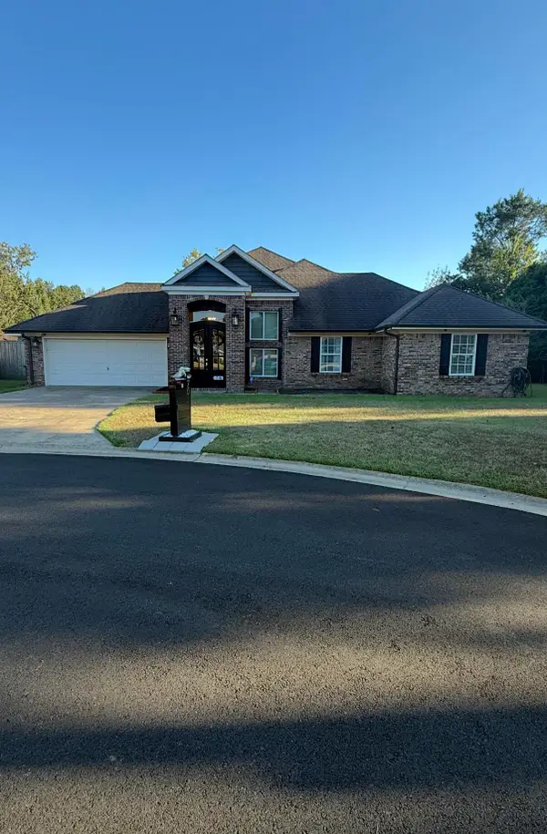 70 Wood Glen Ln., Columbus, MS 39705