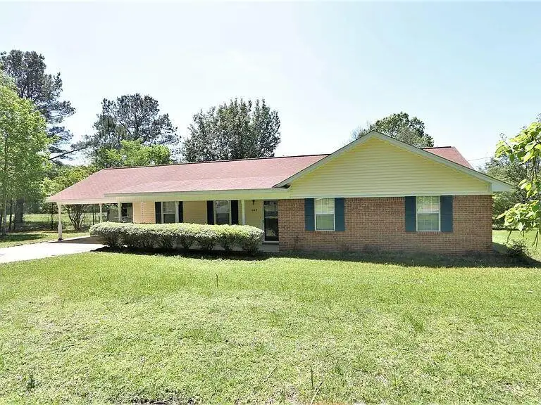 1067 Elvis Presley Dr., Tupelo, MS 38804 - #2