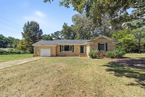 301 1st St., Houston, MS 38851