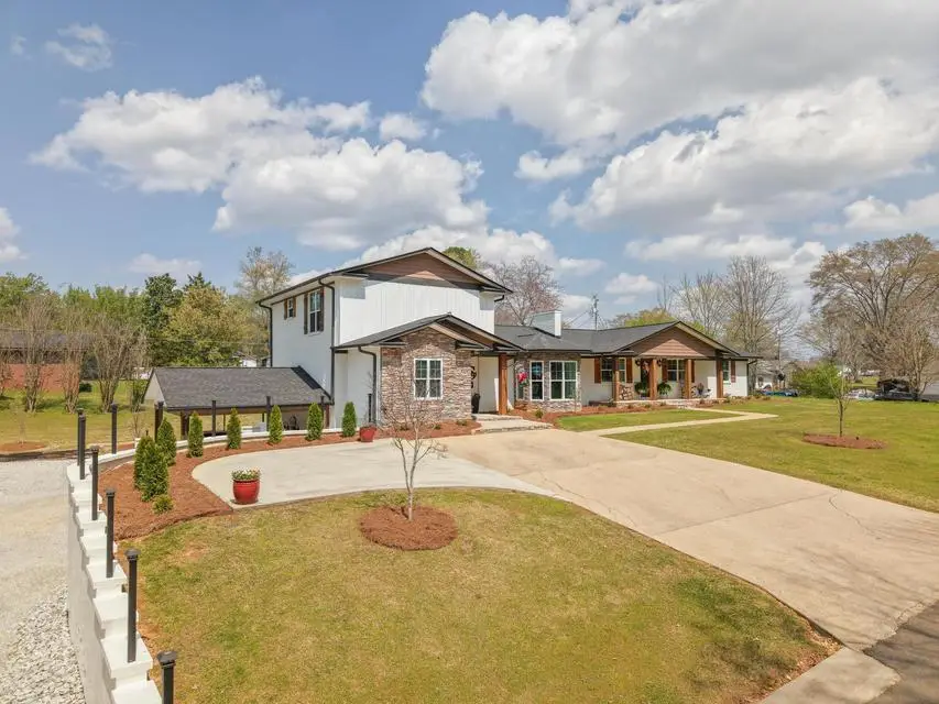5 Woodmont Dr., Belmont, MS 38827 - #2
