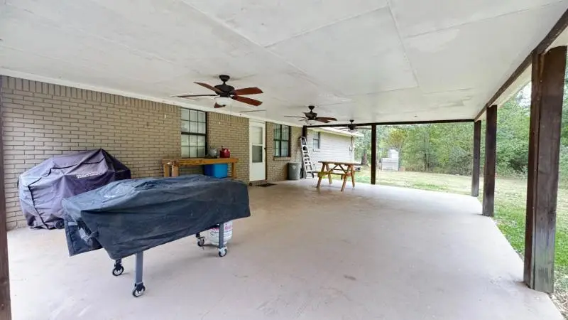 215 Clingan Ln., Pontotoc, MS 38863 - #2