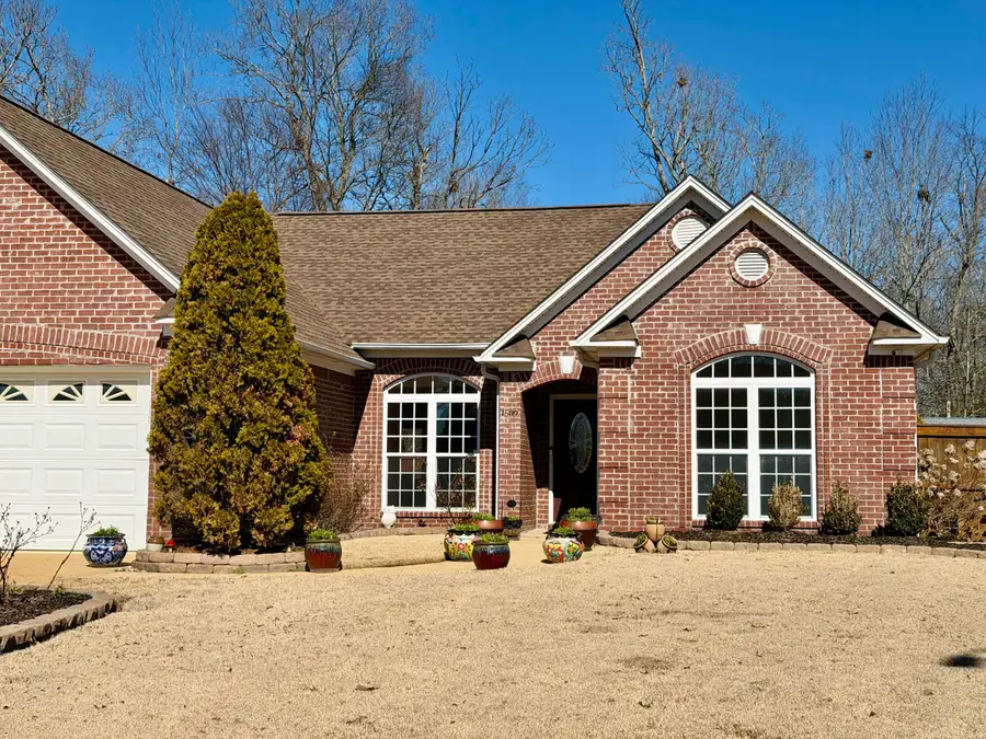 1509 Allison Cr., New Albany, MS 38652 - #2