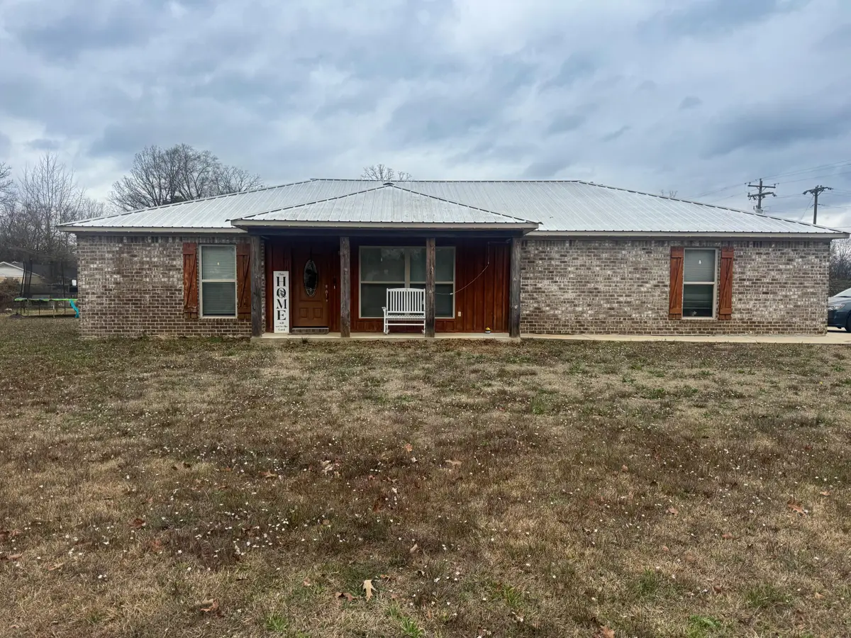 214 4th Ave., Houston, MS 38851 - #1