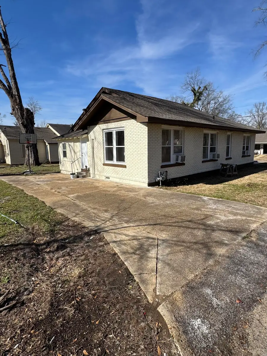 304 Cleveland, New Albany, MS 38652 - #3