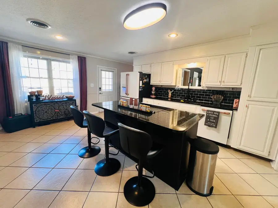 303 Bellview, Aberdeen, MS 39730 - #3