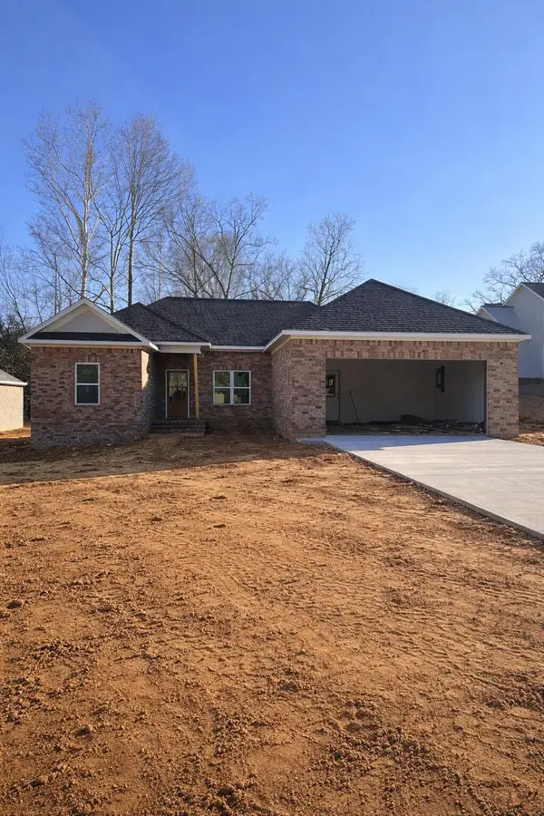 131 Oak Point Dr., Plantersville, MS 38862