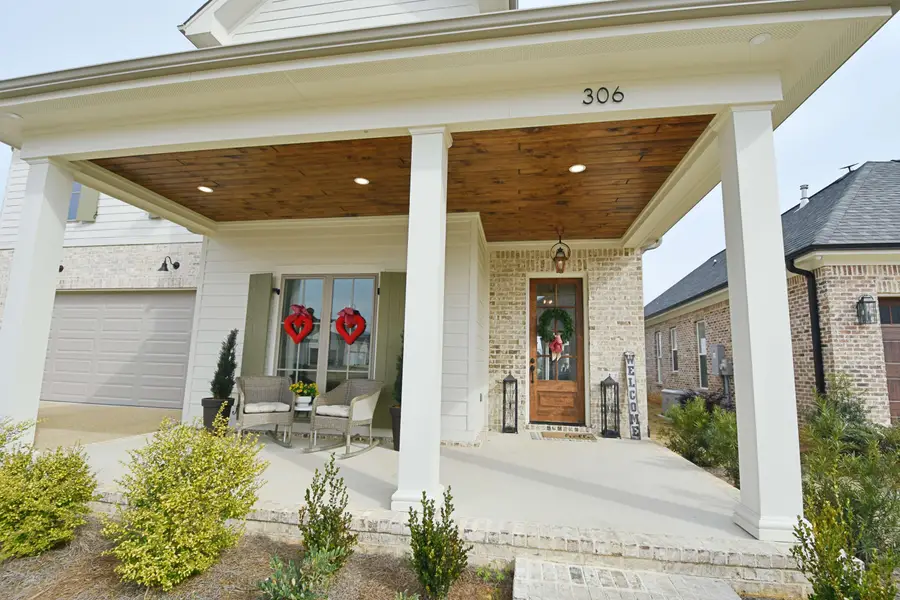 306 Monaghan St., Tupelo, MS 38804 - #2