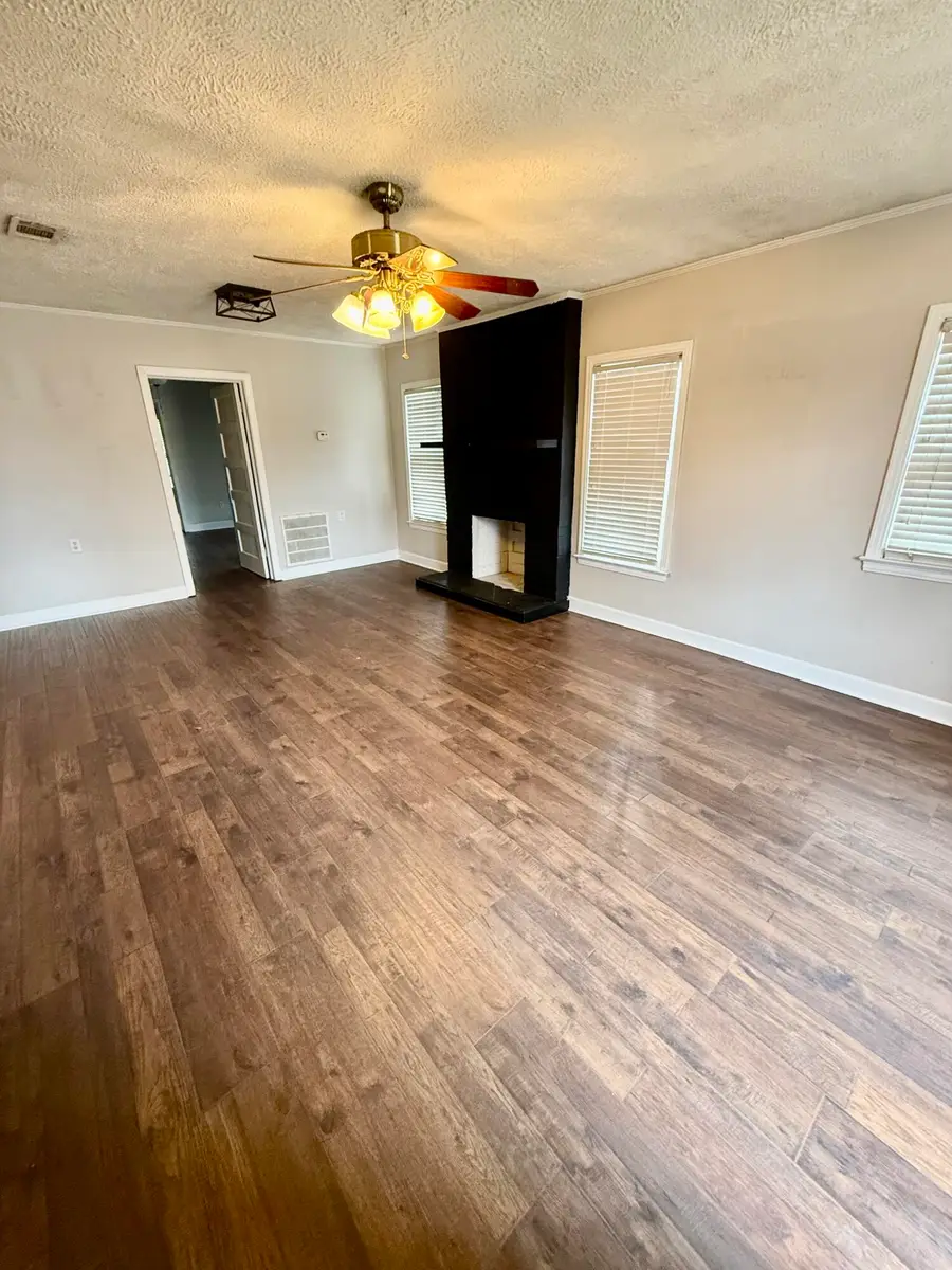 1306 Concord Ave., Amory, MS 38821 - #2