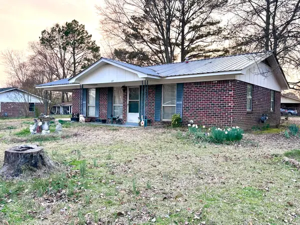 117 E Garrison, Tupelo, MS 38801