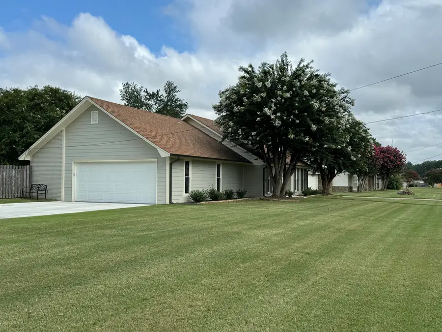 1804 Lawndale Dr., Tupelo, MS 38801 - #2