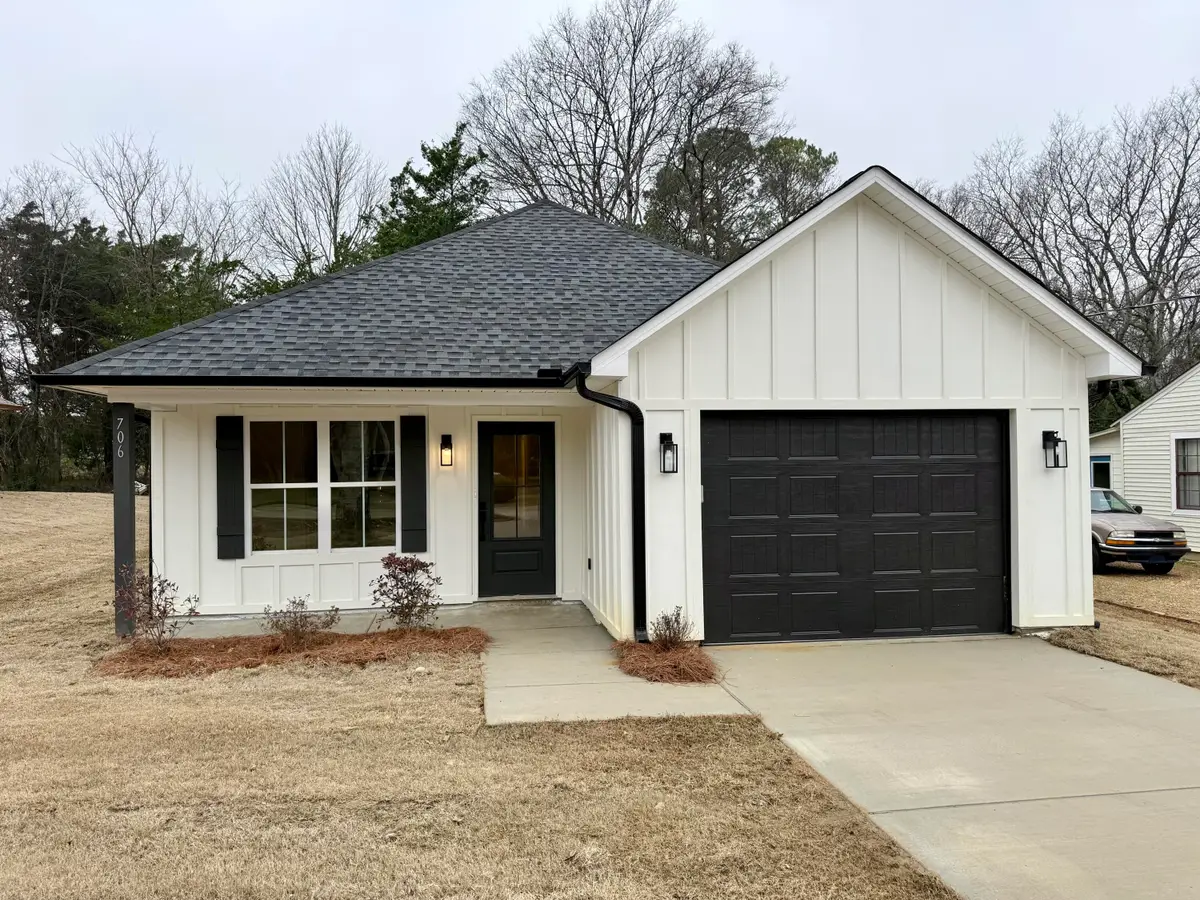 706 Robindale, Tupelo, MS 38801 - Image #1