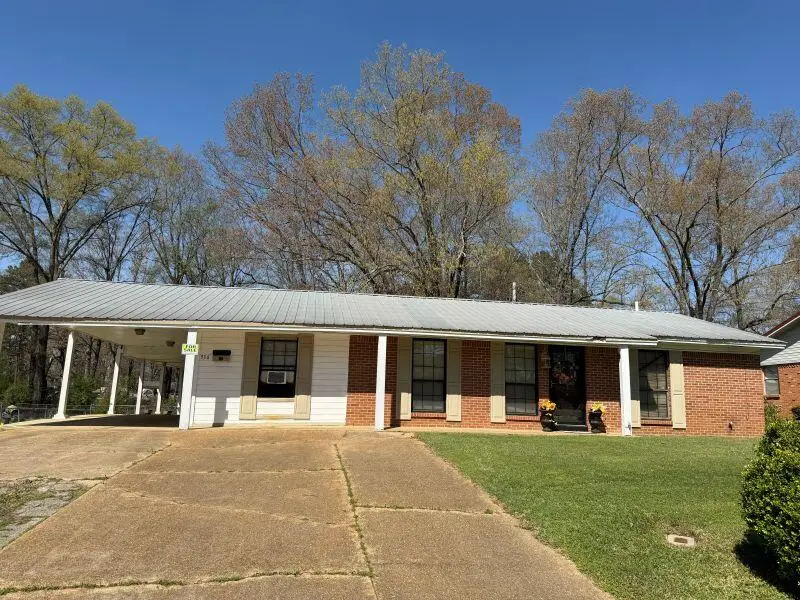 334 3rd Ave., Houston, MS 38851 - #2