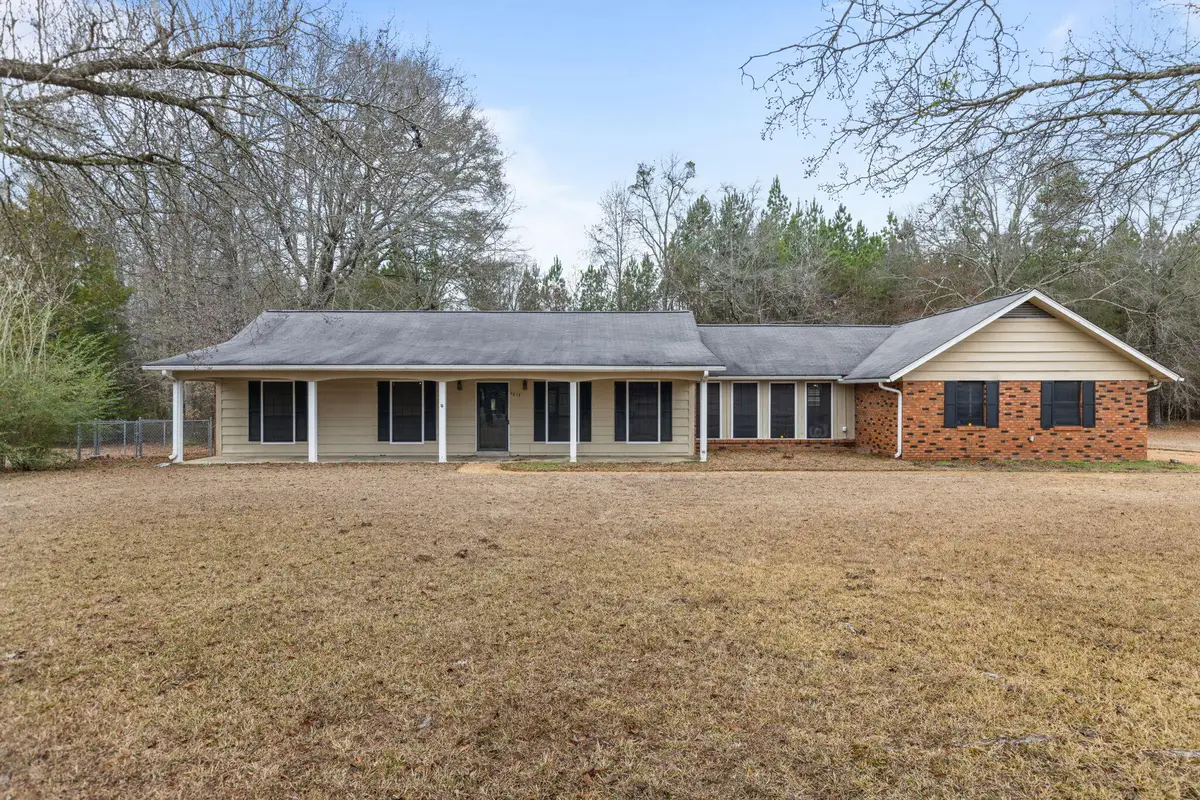 4613 Ridge Road, Columbus, MS 39705 - Image #1