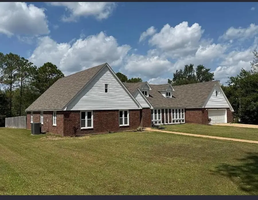 2010 Lawndale Dr., Tupelo, MS 38801 - #2