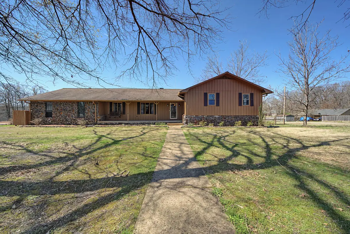 3901 Worsham Dr., Corinth, MS 38834 - #1