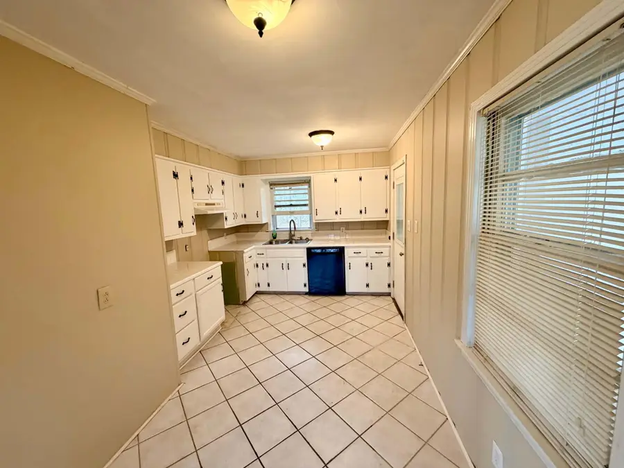 1910 Magnolia Dr., Corinth, MS 38834 - #3