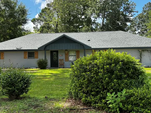 705 E. Lakeshore Dr, Carriere, MS 39426