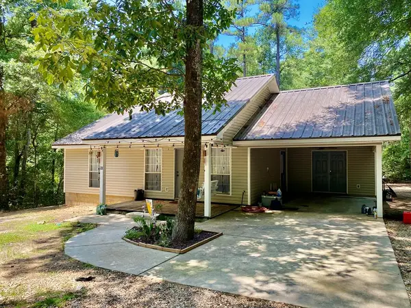 22 Uncle Pete Road, Carriere, MS 39426