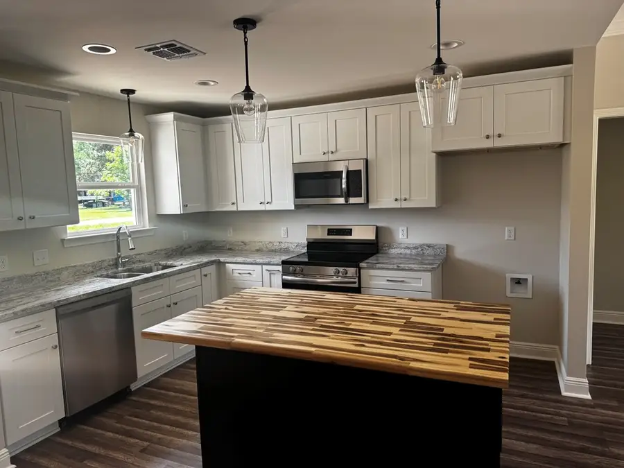 81 Jamie Road, Carriere, MS 39426 - Image #2