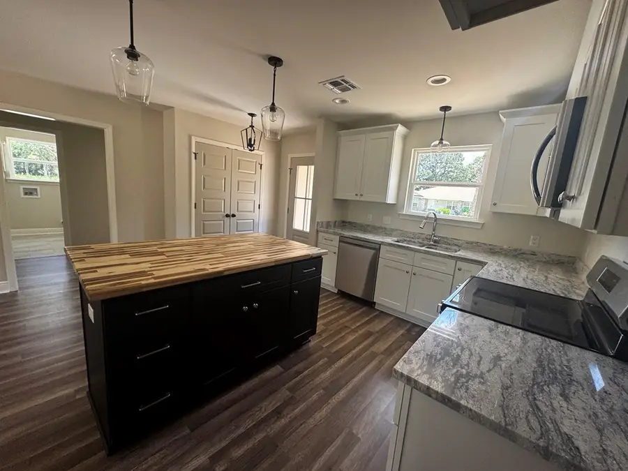 81 Jamie Road, Carriere, MS 39426 - Image #3