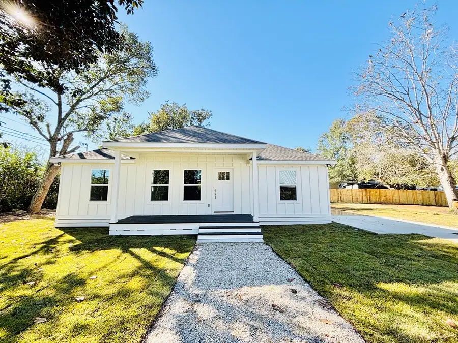 187 Earl Dubisson Rd., Carriere, MS 39426 - Image #2