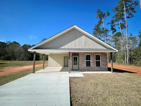 4 Dan Stewart Rd, Picayune, MS 39466