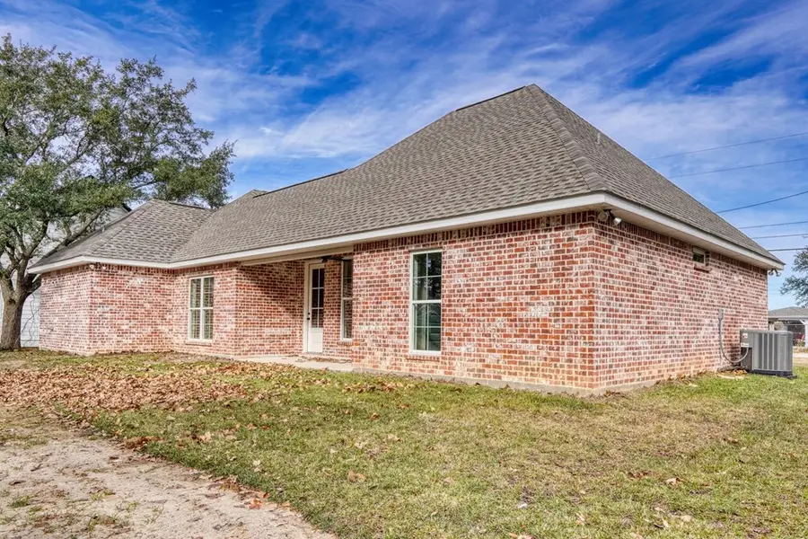552 Fairway Dr, Picayune, MS 39466 - Image #2