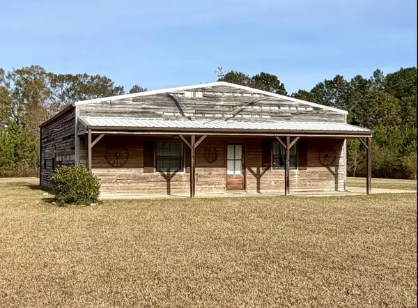 107 Cybur Hill Rd., Carriere, MS 39412