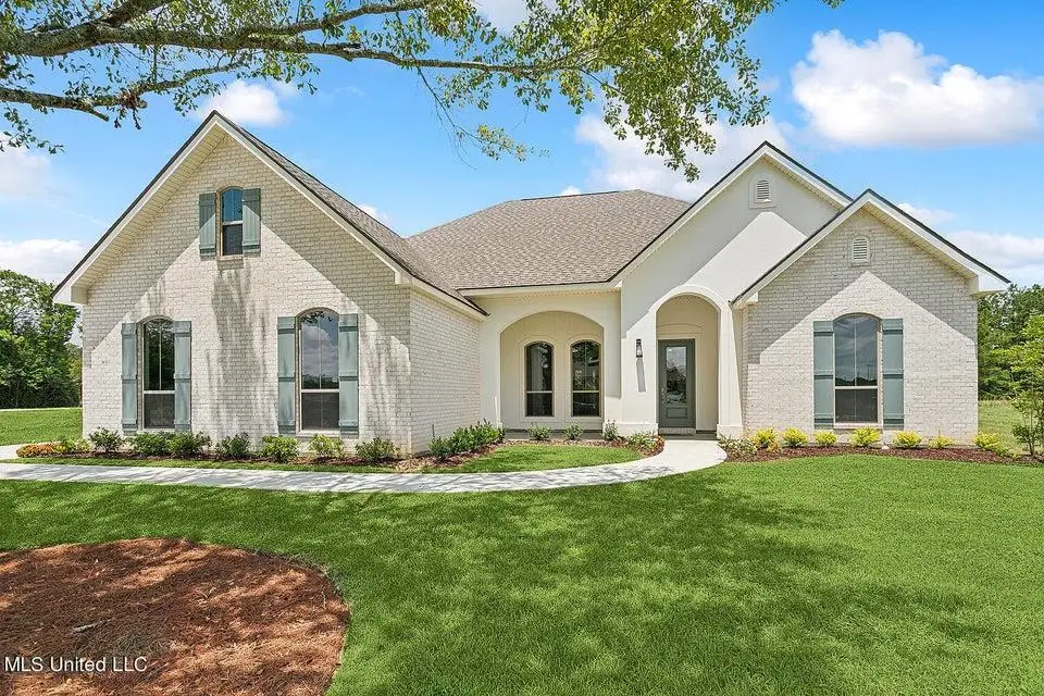 105 Jefferson Davis, Picayune, MS 39466 - Image #1