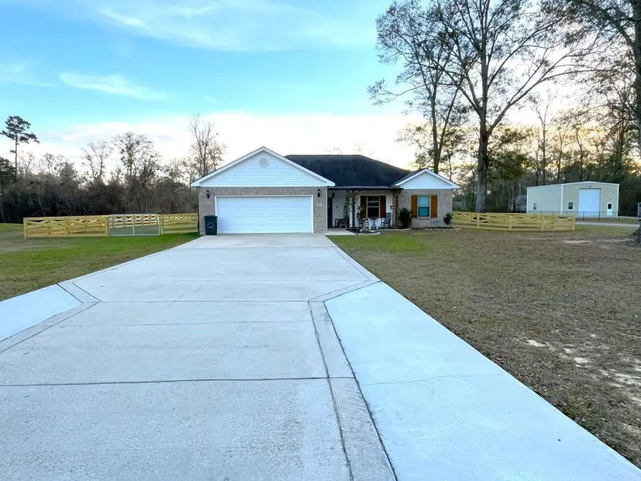 360 Anchor Lake Rd., Carriere, MS 39426 - Image #2