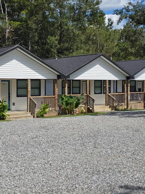 48 Smith Rd, Picayune, MS 39466