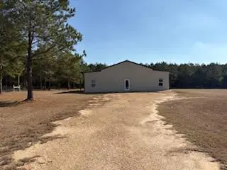 210 Buck Kirkland, Poplarville, MS 39470