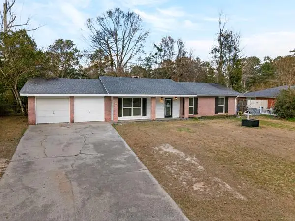 131 Hampton Rd, Picayune, MS 39466 - #1