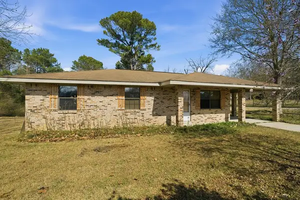 914 Oak Hill Rd, Poplarville, MS 39470