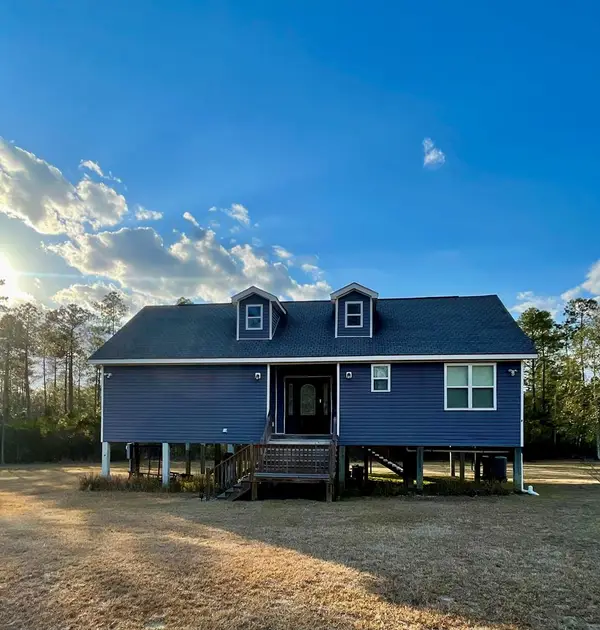 2670 Longleaf Dr., Perkinston, MS 39573