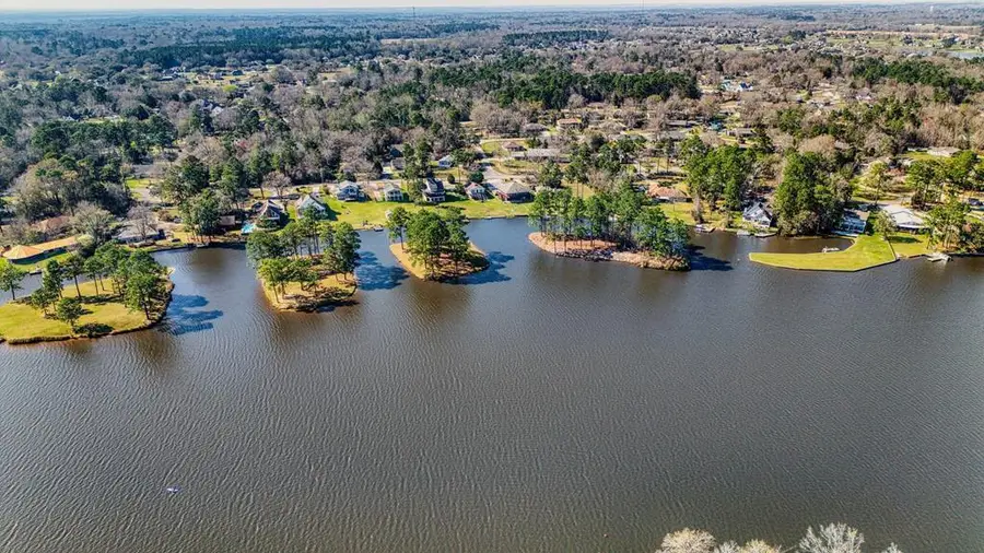 127 Ridgeview Dr, Carriere, MS 39426 - #2