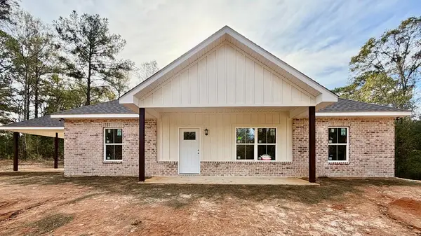 475 White Chapel Rd., Carriere, MS 39426