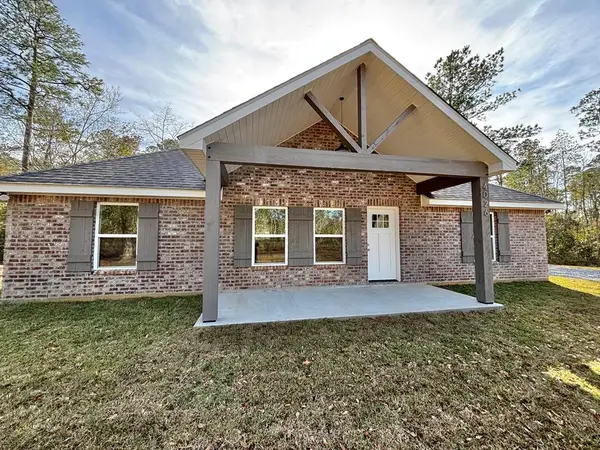 38 Island Rd., Picayune, MS 39466