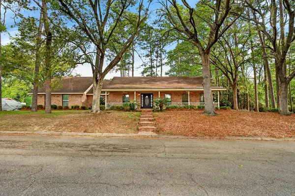 105 COUNTRY CLUB DR, Picayune, MS 39466
