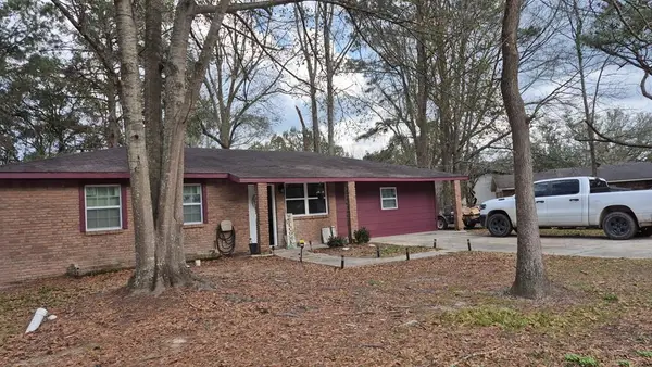 1005 1005 Chestnut Dr, Picayune, MS 39466