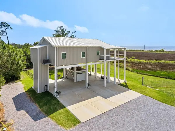 5004 Oak Street, Bay St Louis, MS 39520