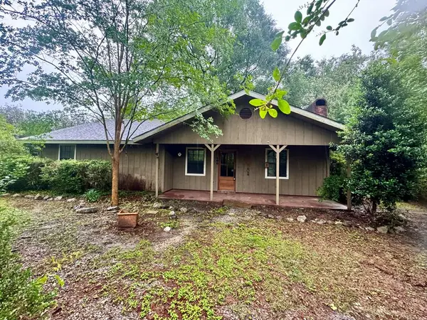 100 Southgate Drive, Carriere, MS 39426
