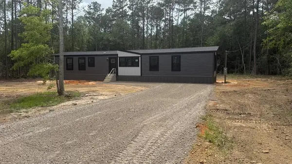 19 Oak Dr, Picayune, MS 39466