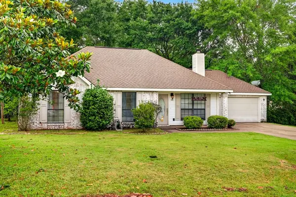 100 Berryhill Drive, Carriere, MS 39466