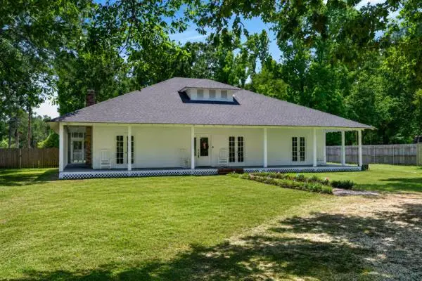 100 Williamsburg Rd, Picayune, MS 39466 - #1