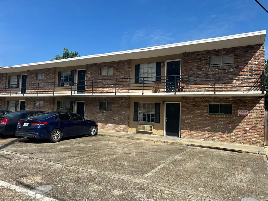 1015 W Pine St, Hattiesburg, MS 39401 - #2