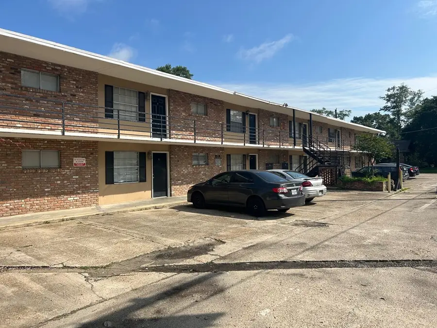 1015 W Pine St, Hattiesburg, MS 39401 - #3